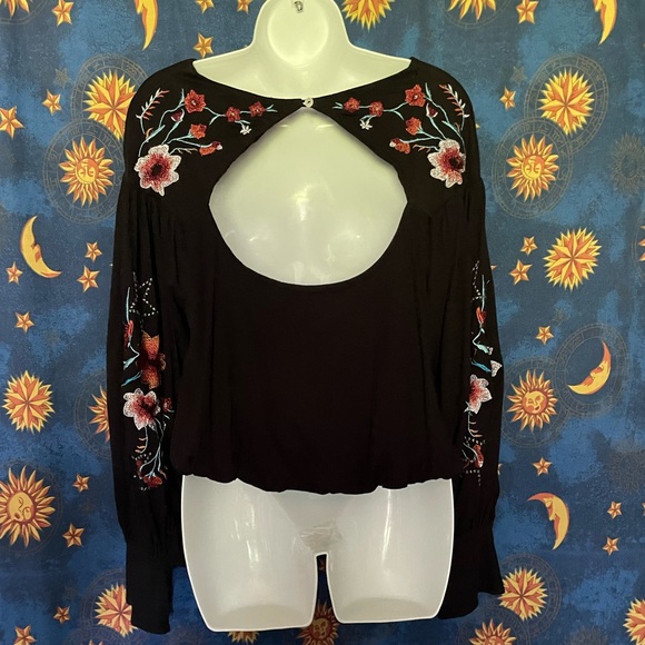 Free People Lita Black Embroidered Bell Sleeve Blouse XS - Picture 9 of 13